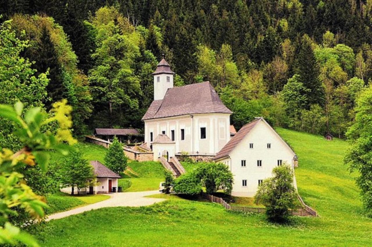 Hotel Die Traube Admont Esterno foto